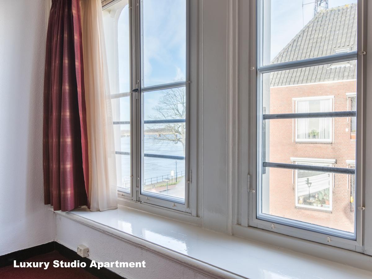 Hotel De Vischpoorte, Hartje Deventer En Aan De Ijssel Eksteriør billede